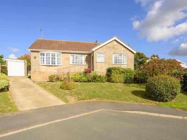 3 bedroom detached bungalow for sale