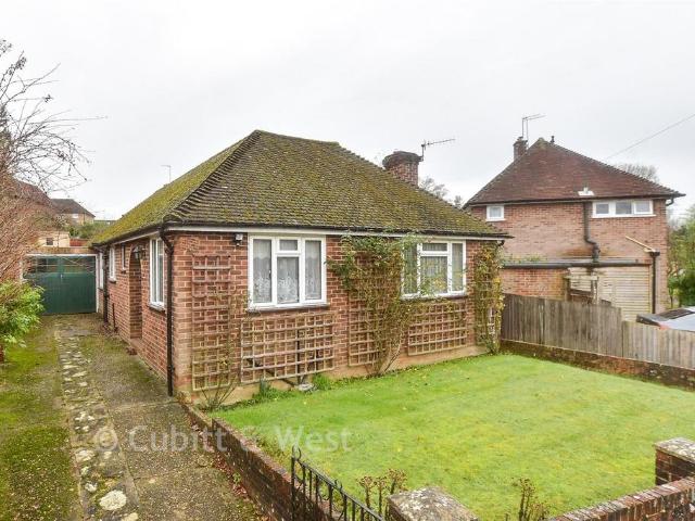3 bedroom detached bungalow for sale