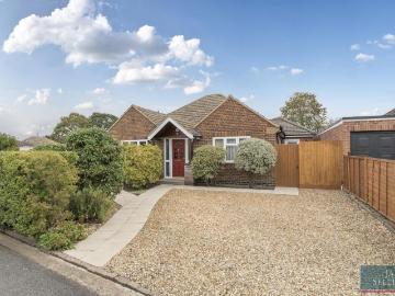 3 bedroom detached bungalow for sale