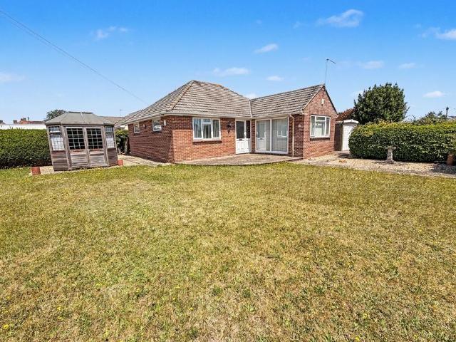 3 bedroom detached bungalow for sale