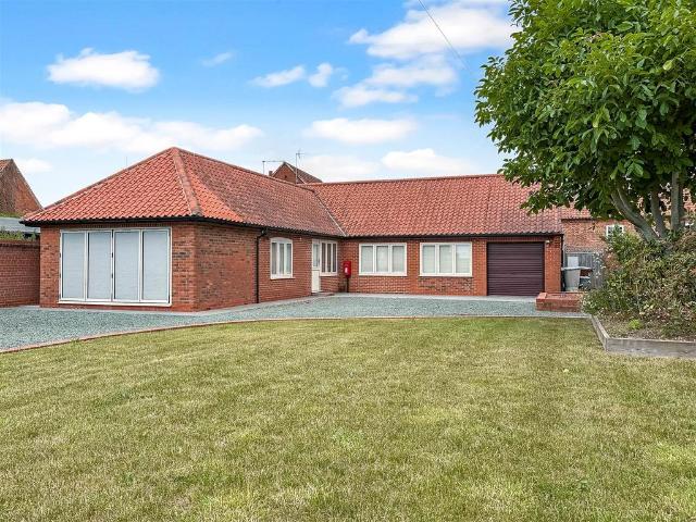 3 bedroom detached bungalow for sale