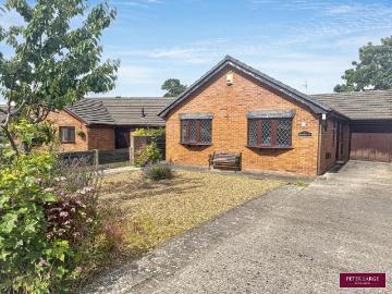 3 bedroom detached bungalow for sale
