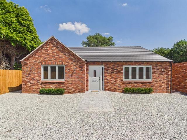 3 bedroom detached bungalow for sale