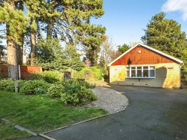 3 bedroom detached bungalow for sale