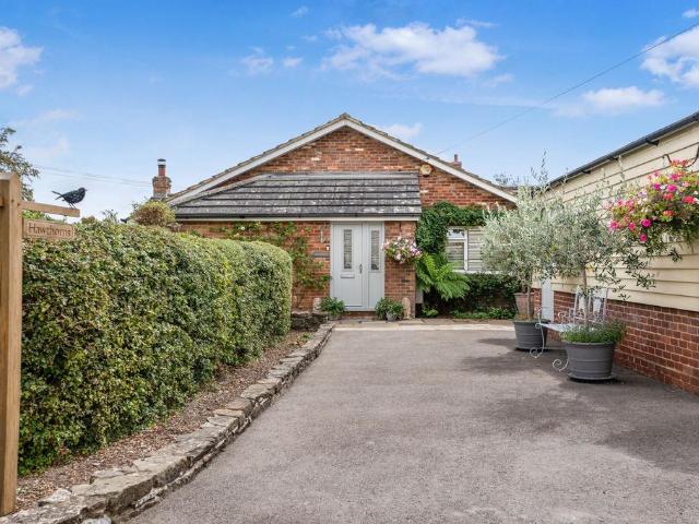 3 bedroom detached bungalow for sale