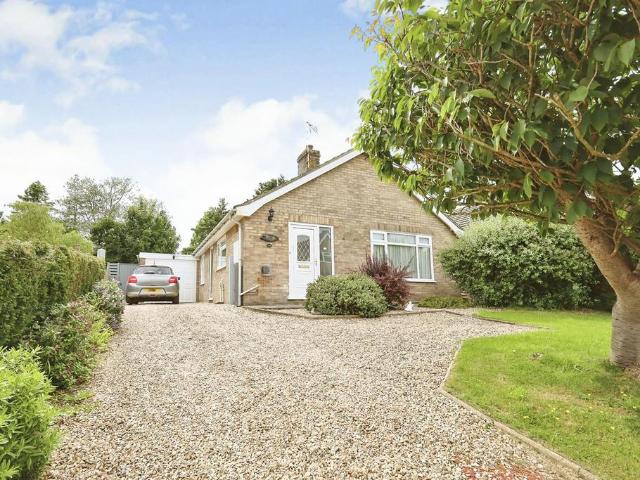 3 bedroom detached bungalow for sale