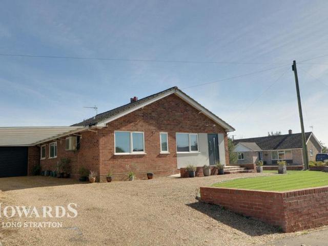 3 bedroom detached bungalow for sale