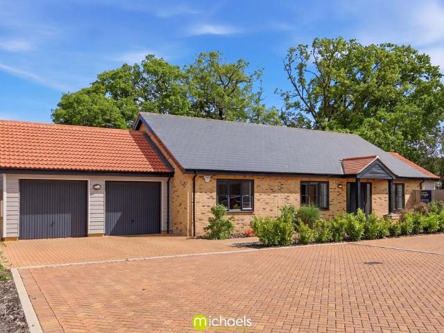 3 bedroom detached bungalow for sale