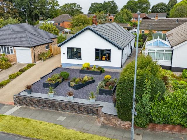 3 bedroom detached bungalow for sale