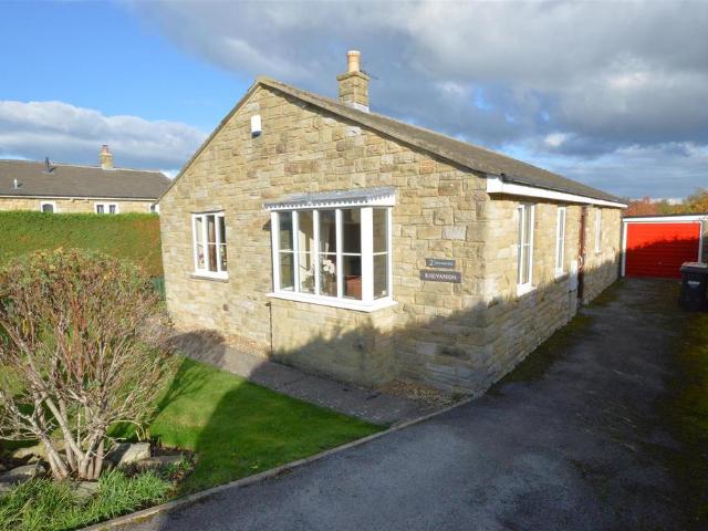 3 bedroom detached bungalow for sale