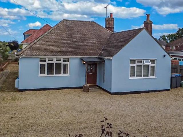 3 bedroom detached bungalow for sale