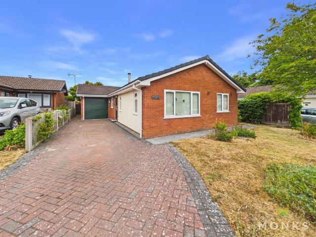 3 bedroom detached bungalow for sale