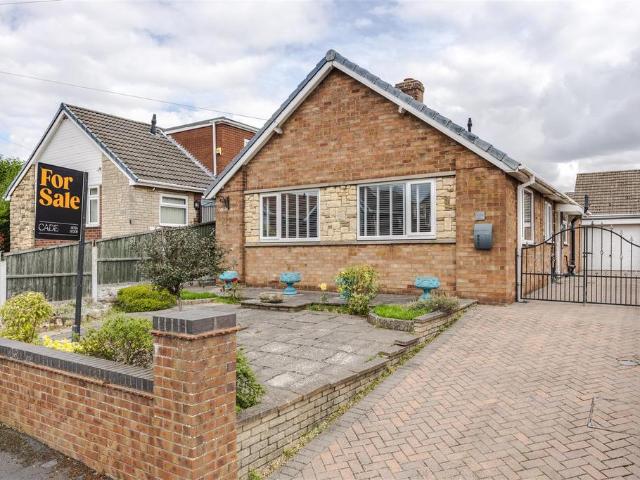 3 bedroom detached bungalow for sale