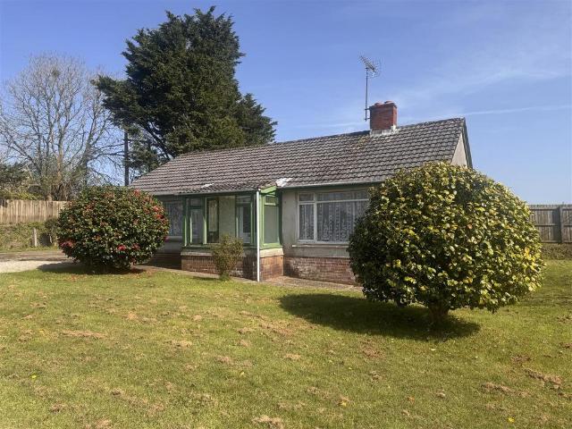 3 bedroom detached bungalow for sale