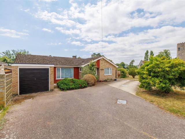 3 bedroom detached bungalow for sale