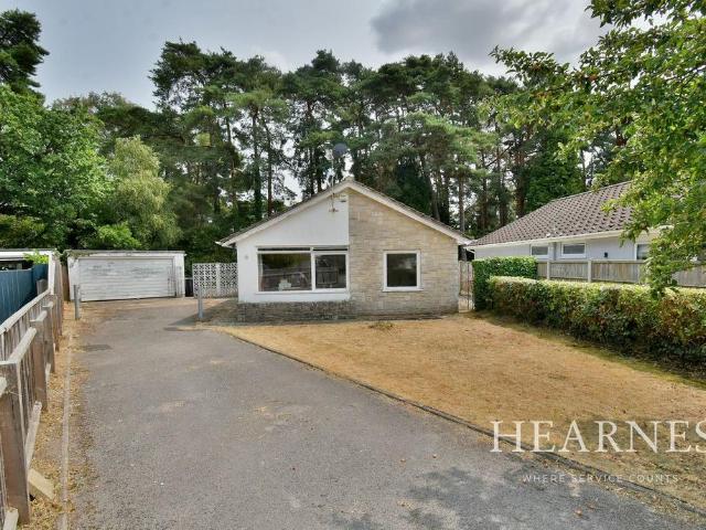 3 bedroom detached bungalow for sale