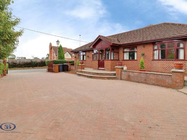 3 bedroom detached bungalow for sale