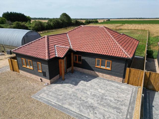 3 bedroom detached bungalow for sale
