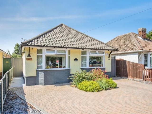3 bedroom detached bungalow for sale