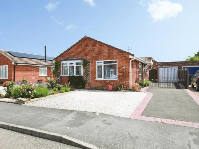 3 bedroom detached bungalow for sale