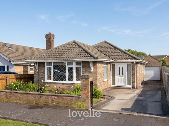 3 bedroom detached bungalow for sale