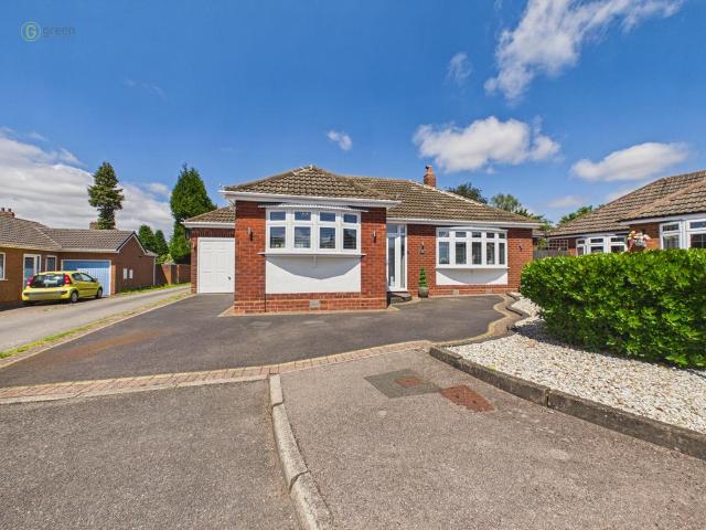 3 bedroom detached bungalow for sale