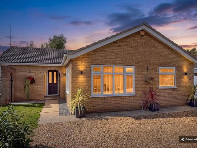 3 bedroom detached bungalow for sale