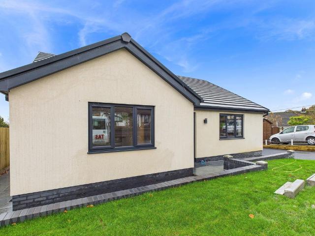 3 bedroom detached bungalow for sale