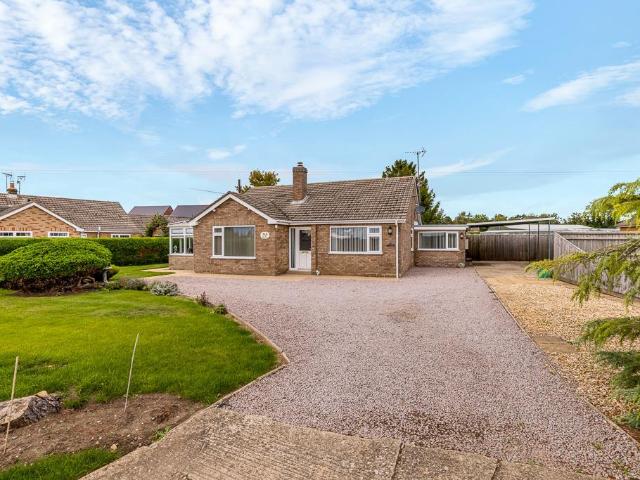 3 bedroom detached bungalow for sale