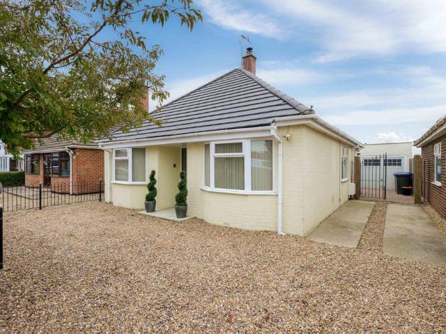 3 bedroom detached bungalow for sale