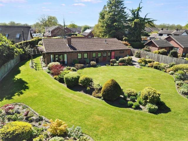3 bedroom detached bungalow for sale