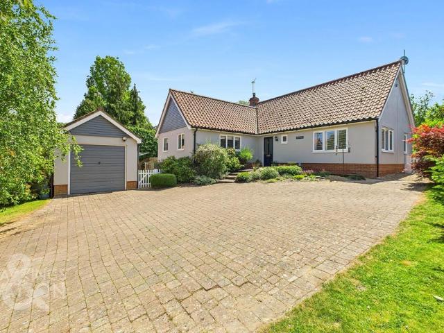 3 bedroom detached bungalow for sale