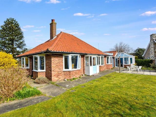 3 bedroom detached bungalow for sale