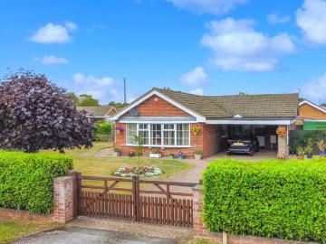 3 bedroom detached bungalow for sale