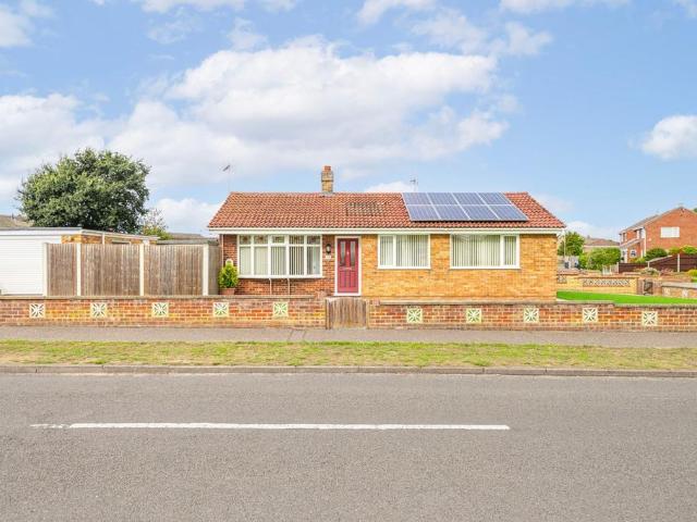 3 bedroom detached bungalow for sale