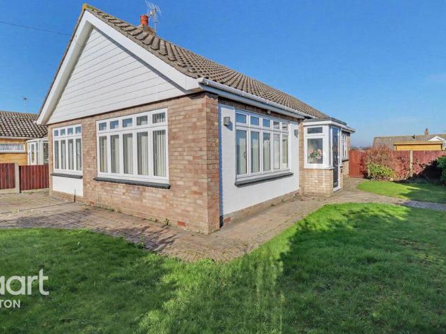 3 bedroom detached bungalow for sale