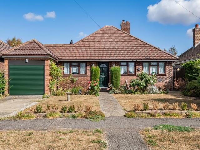 3 bedroom detached bungalow for sale