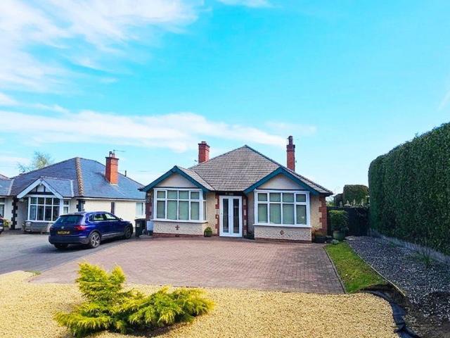 3 bedroom detached bungalow for sale