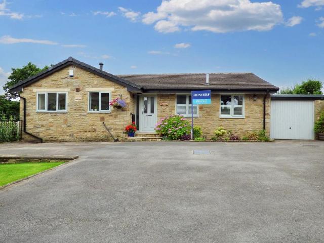 3 bedroom detached bungalow for sale