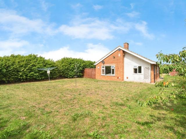 3 bedroom detached bungalow for sale