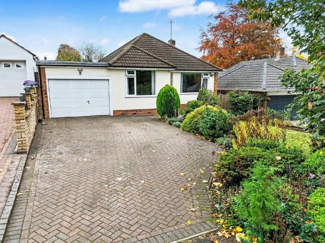 3 bedroom detached bungalow for sale