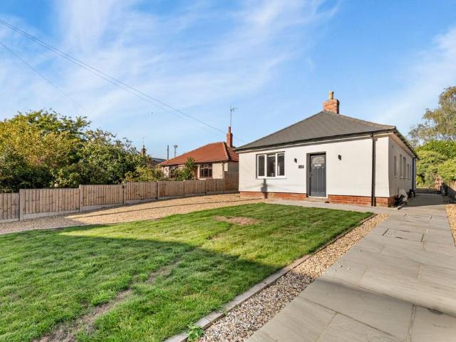 3 bedroom detached bungalow for sale