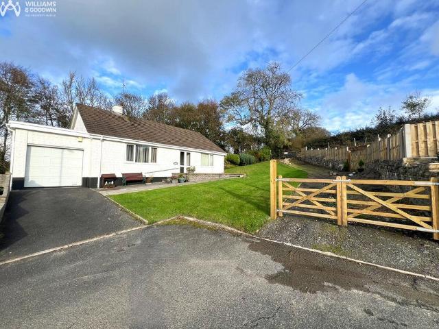 3 bedroom detached bungalow for sale