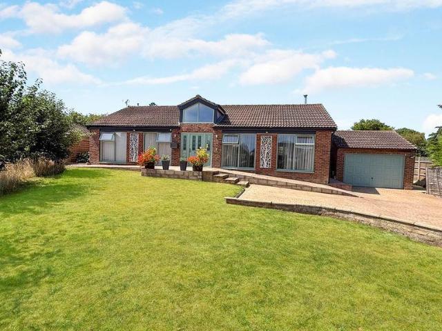 3 bedroom detached bungalow for sale