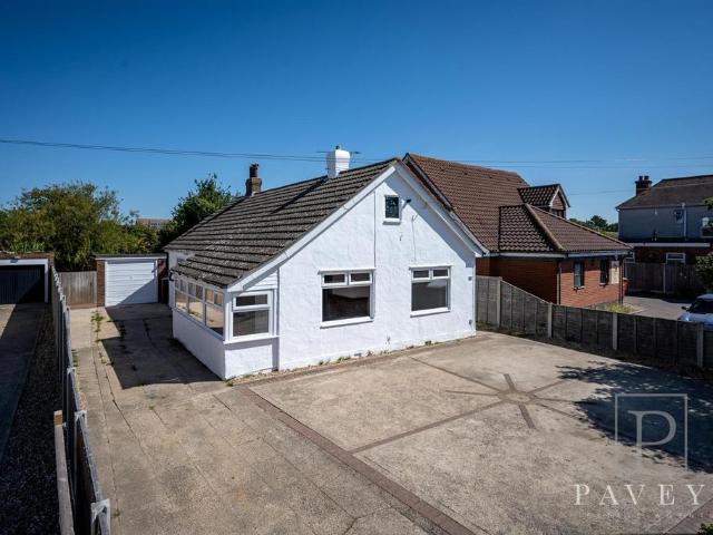 3 bedroom detached bungalow for sale
