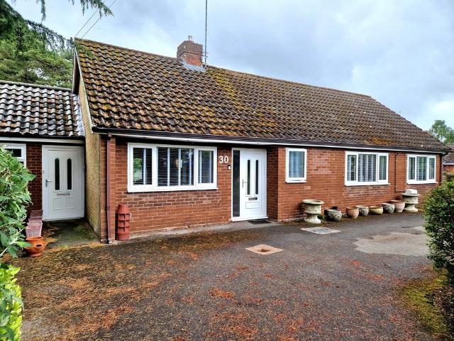 3 bedroom detached bungalow for sale