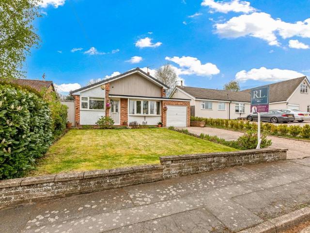 3 bedroom detached bungalow for sale