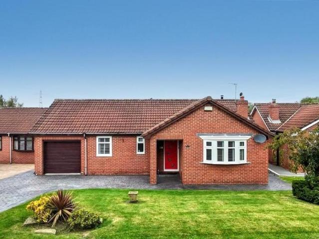 3 bedroom detached bungalow for sale