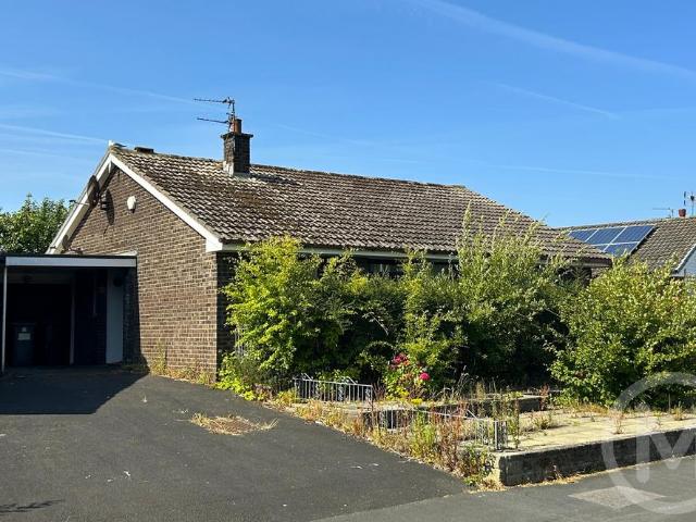 3 bedroom detached bungalow for sale