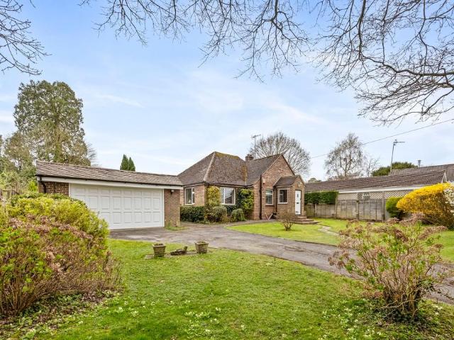 3 bedroom detached bungalow for sale